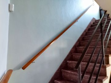 VENTA CASA 3 AMB COCHERA TERRAZA Y DEPEND LINIERS