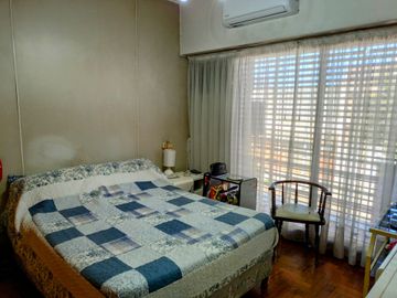 VENTA CASA 3 AMB COCHERA TERRAZA Y DEPEND LINIERS