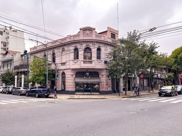 VENTA LOCAL EN ESQUINA BOEDO / PARQUE CHACABUCO