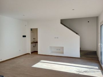 Duplex 3 dormitorios en Venta - City Bell