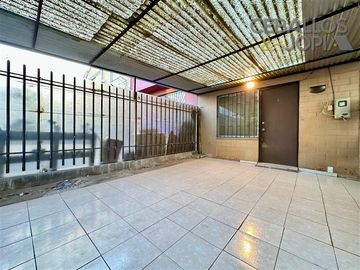 Casa en Venta en EDGARDO GARRIDO 1940