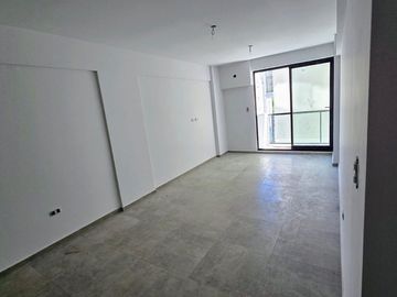 Venta depto Monoambiente con balcón en Flores