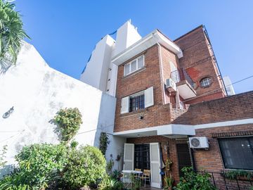 CASA 4 AMBIENTES COCHERA JARDÍN TERRAZA BOEDO