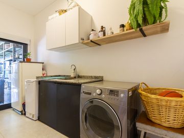 VTA CASA 5 AMB,6 COCHERAS, BºSan Matías EXCELENTE
