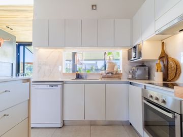 VTA CASA 5 AMB,6 COCHERAS, BºSan Matías EXCELENTE