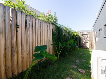 VTA CASA 5 AMB,6 COCHERAS, BºSan Matías EXCELENTE