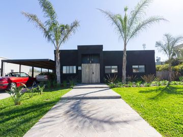 VTA CASA 5 AMB,6 COCHERAS, BºSan Matías EXCELENTE