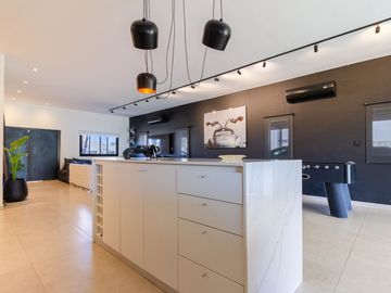 VTA CASA 5 AMB,6 COCHERAS, BºSan Matías EXCELENTE