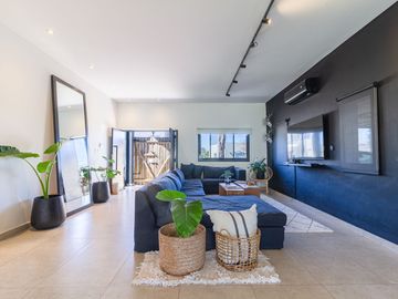 VTA CASA 5 AMB,6 COCHERAS, BºSan Matías EXCELENTE