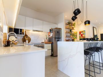 VTA CASA 5 AMB,6 COCHERAS, BºSan Matías EXCELENTE