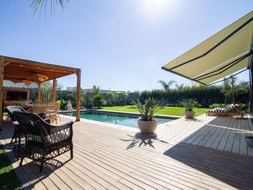 VTA CASA 5 AMB,6 COCHERAS, BºSan Matías EXCELENTE