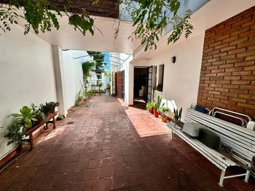 Casa Venta La Plata 4 dormitorios garage y patio