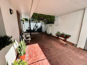 Casa Venta La Plata 4 dormitorios garage y patio