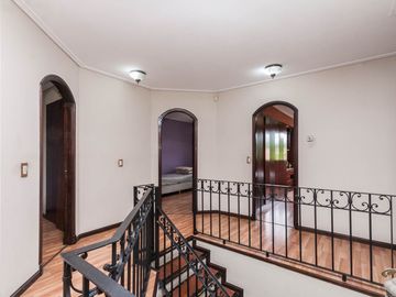 CASA EN VENTA 5 AMB -PARQUE - PILETA- APTO CREDITO