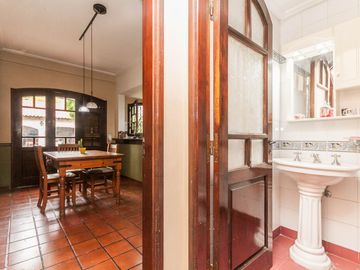 CASA EN VENTA 5 AMB -PARQUE - PILETA- APTO CREDITO