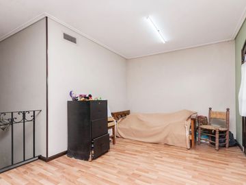 CASA EN VENTA 5 AMB -PARQUE - PILETA- APTO CREDITO