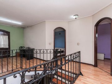 CASA EN VENTA 5 AMB -PARQUE - PILETA- APTO CREDITO