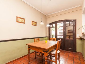 CASA EN VENTA 5 AMB -PARQUE - PILETA- APTO CREDITO