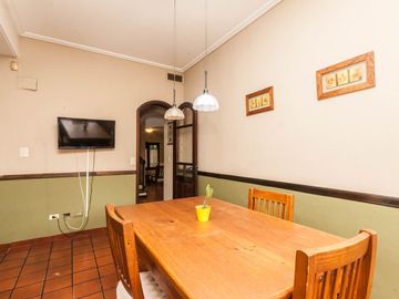 CASA EN VENTA 5 AMB -PARQUE - PILETA- APTO CREDITO