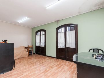 CASA EN VENTA 5 AMB -PARQUE - PILETA- APTO CREDITO