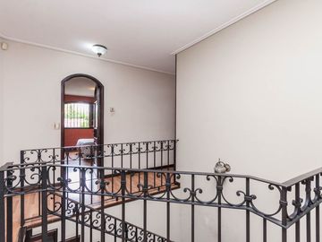 CASA EN VENTA 5 AMB -PARQUE - PILETA- APTO CREDITO