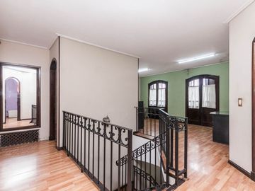 CASA EN VENTA 5 AMB -PARQUE - PILETA- APTO CREDITO