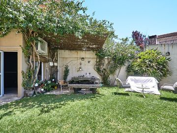 VENTA CASA 4 AMBIENTES C/PISCINA. FINANCIA/PERMUTA