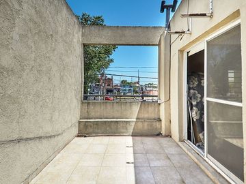 VENTA CASA 4 AMBIENTES C/PISCINA. FINANCIA/PERMUTA