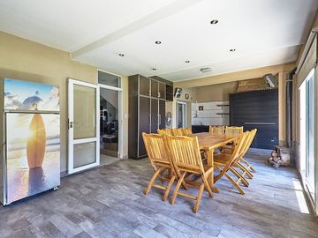 VENTA CASA 4 AMBIENTES C/PISCINA. FINANCIA/PERMUTA