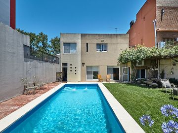 VENTA CASA 4 AMBIENTES C/PISCINA. FINANCIA/PERMUTA