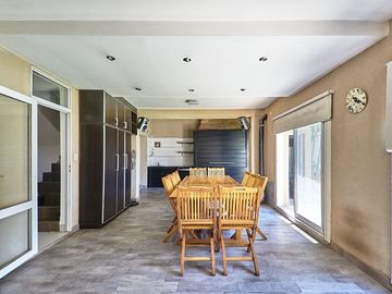 VENTA CASA 4 AMBIENTES C/PISCINA. FINANCIA/PERMUTA