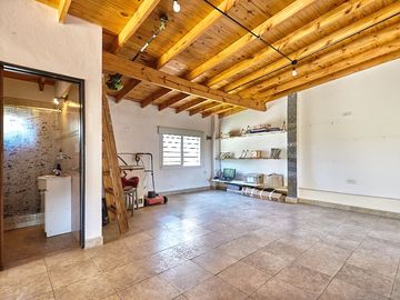 VENTA CASA 4 AMBIENTES C/PISCINA. FINANCIA/PERMUTA
