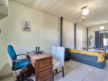 VENTA CASA 4 AMBIENTES C/PISCINA. FINANCIA/PERMUTA