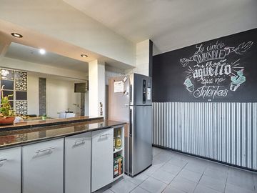 VENTA CASA 4 AMBIENTES C/PISCINA. FINANCIA/PERMUTA