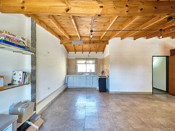 VENTA CASA 4 AMBIENTES C/PISCINA. FINANCIA/PERMUTA