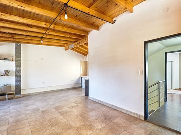 VENTA CASA 4 AMBIENTES C/PISCINA. FINANCIA/PERMUTA