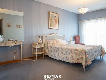 VENTA PISO DE CATEGORIA CENTRO DE BAHIA BLANCA