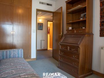 VENTA PISO DE CATEGORIA CENTRO DE BAHIA BLANCA