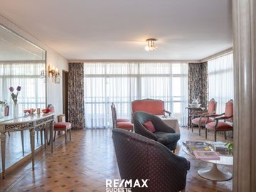 VENTA PISO DE CATEGORIA CENTRO DE BAHIA BLANCA