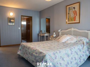 VENTA PISO DE CATEGORIA CENTRO DE BAHIA BLANCA