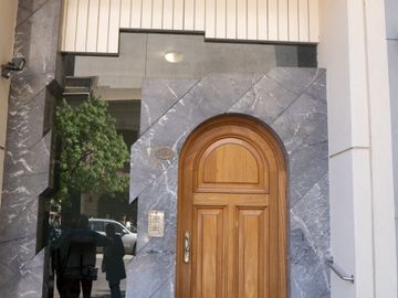 VENTA PISO DE CATEGORIA CENTRO DE BAHIA BLANCA