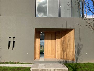 Casa a estrenar Barrio Privado Sto. Tomas, Pilar