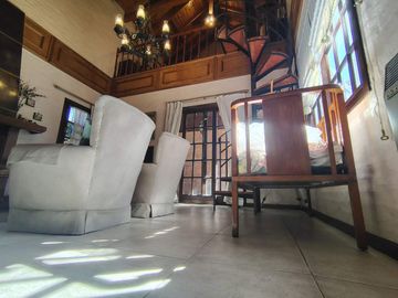 CASA 4 DORM 4 BAÑOS PISCINA FONDO LOTE 10 X 43