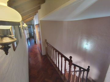 CASA 4 DORM 4 BAÑOS PISCINA FONDO LOTE 10 X 43