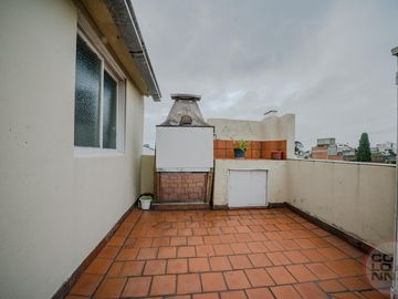 PH en venta con lavadero y terraza propia