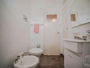 PH en venta con lavadero y terraza propia