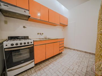 PH en venta con lavadero y terraza propia