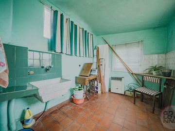 PH en venta con lavadero y terraza propia