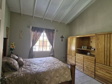 Venta de Casa de 1 nivel en Praderas del Ciprés.
