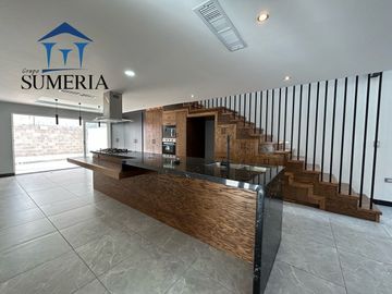 Espectacular casa en Bosque Real